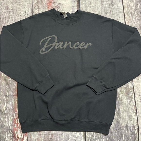 Gildan Tops - 2/15 Gildan Black 'Dancer' Script Sweatshirt
